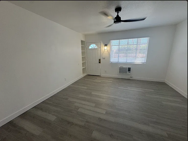 2231 N Palm Canyon Dr #5 — Photo 5