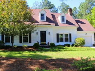 275 Stoneyfield Dr, Southern Pines, NC 28387