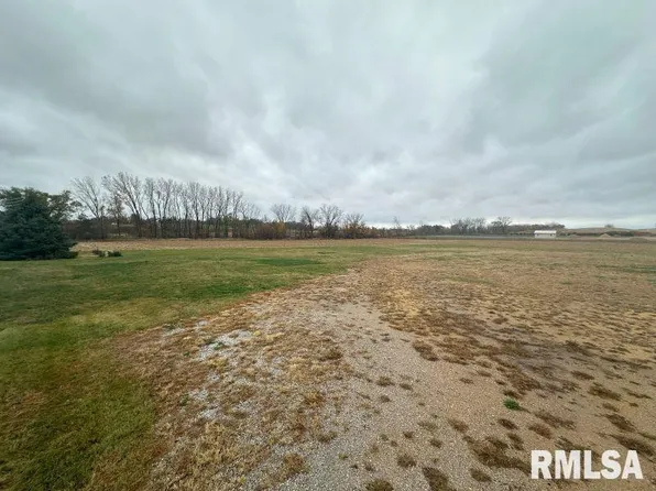 615 S 6th Ave, De Witt, IA 52742