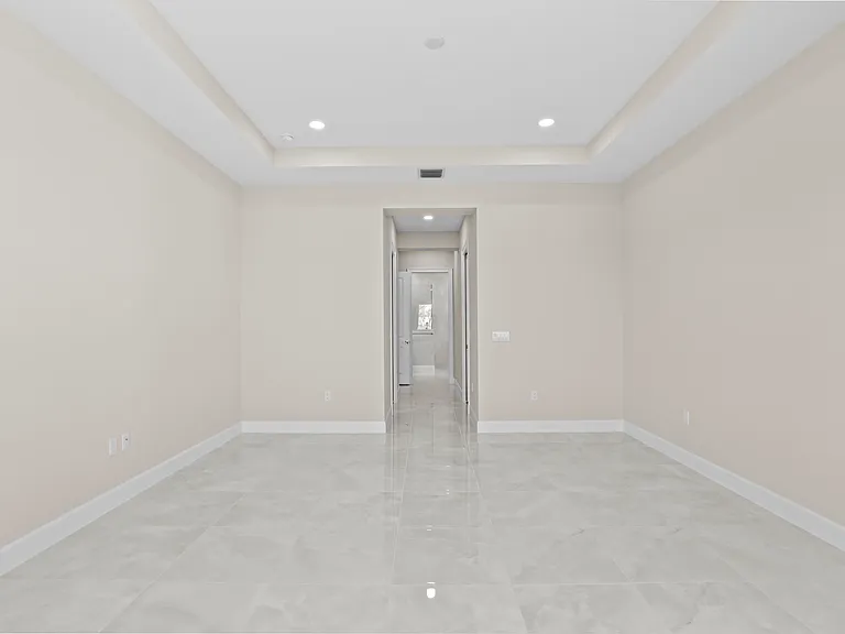 14823 Wildwood Cir — Photo 37