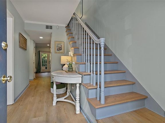 4th image of 70 Old Ivy Rd NE #54