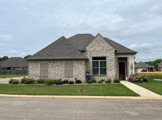 5445 Turning Leaf Cv, Tupelo, MS 38801