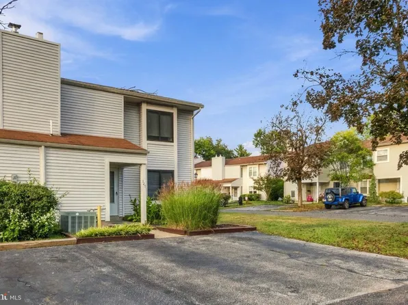 127 Briar Ct, Marlton, NJ 08053