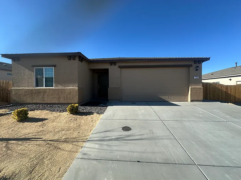 1782 Timberland Dr — Photo 1