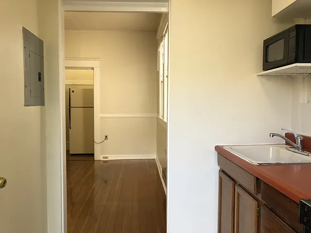Building Photo - 5208 Brooklyn Ave NE #2