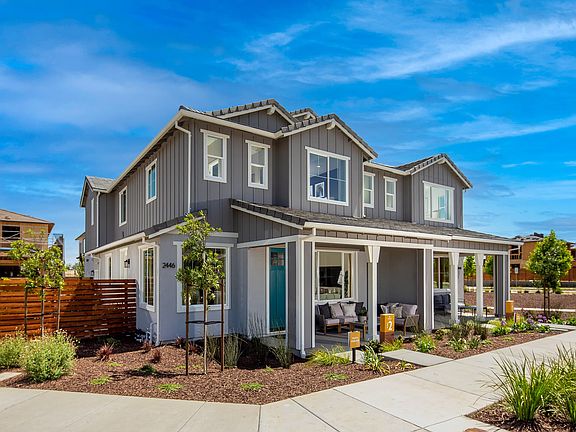 Convenience and comfort under one roof at this two-story Horizon residence 2 model at One Lake commu