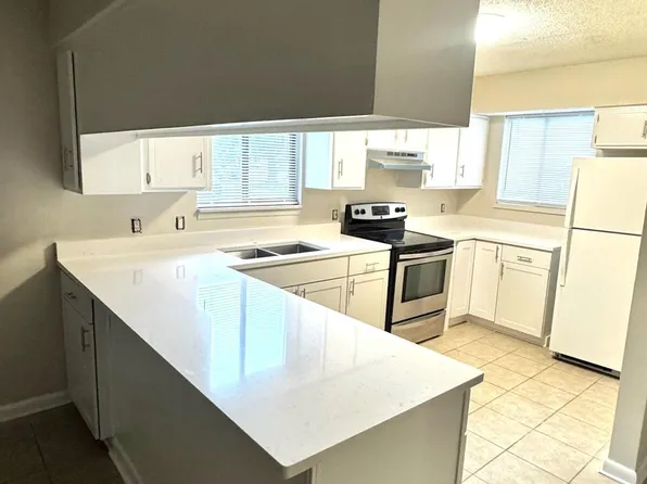 4215 Windergate Dr, Jacksonville, FL 32257