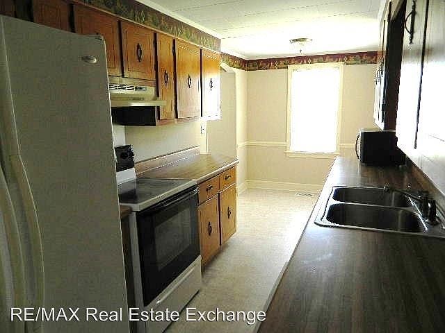 2nd image of 3974 Old Whiteville Rd