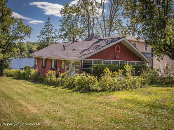 260 Baylors Lake Rd, Fleetville, PA 18420