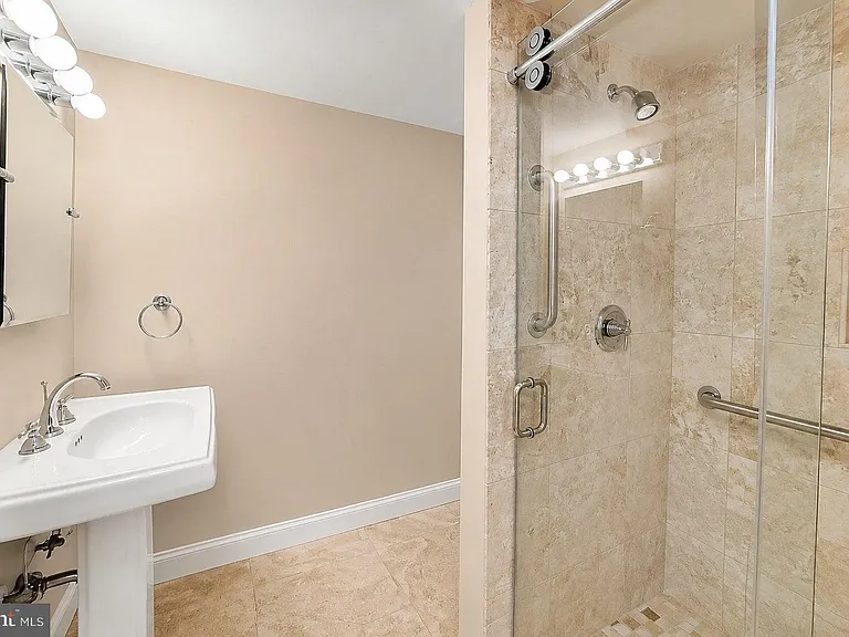 947 Cherry Hill Rd — Photo 19