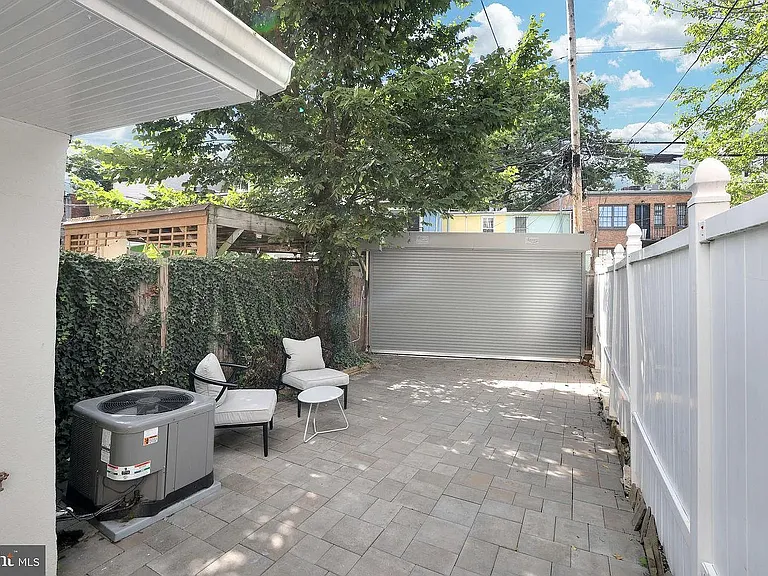 1636 4th St NW — Photo 9