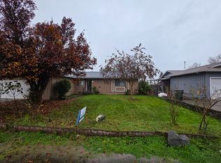 231 Hawthorne St, Sutherlin, OR 97479