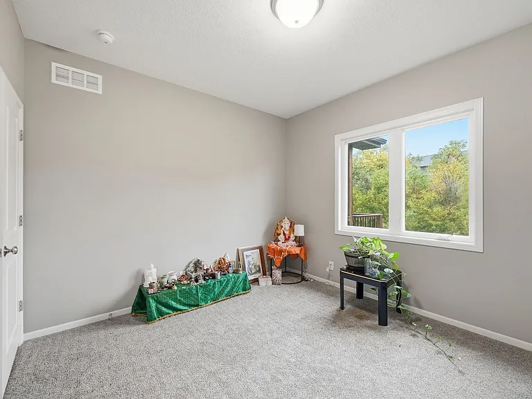 8920 Shadow Creek Ln — Photo 27