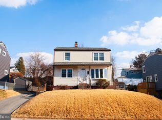 225 W Chelton Rd, Brookhaven, PA 19015