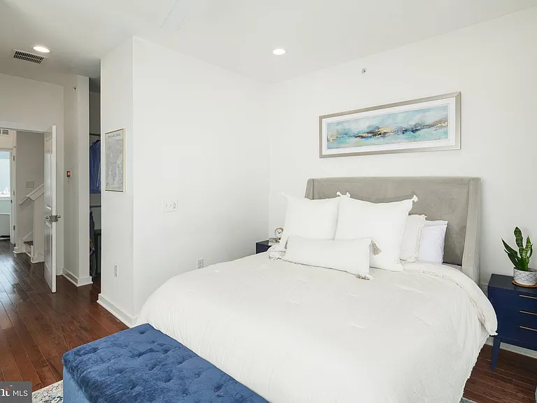 159 E Allen St #1 — Photo 37