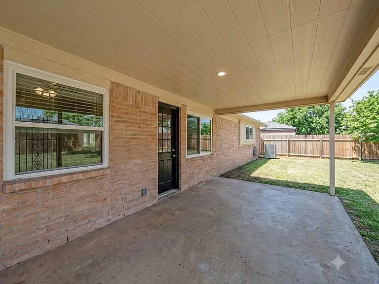 124 Dogwood St — Photo 33