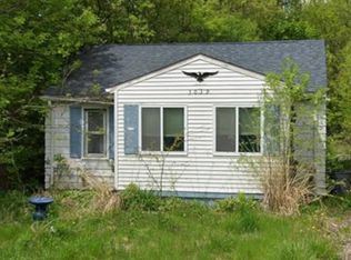 3039 Roanoke St, Flint, MI 48504