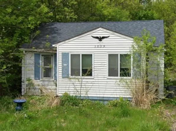 3039 Roanoke St, Flint, MI 48504