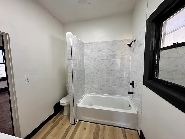 1324 Garfield St — Photo 8