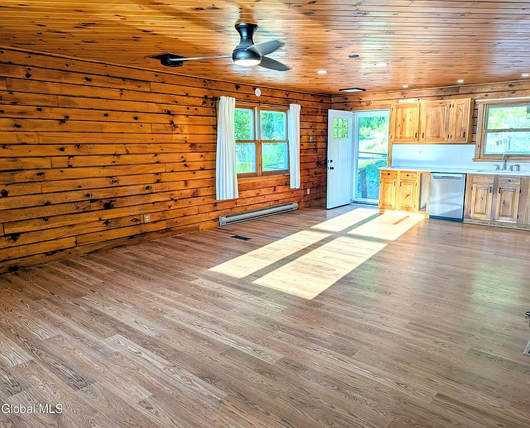 5th image of 390 E Lake Road