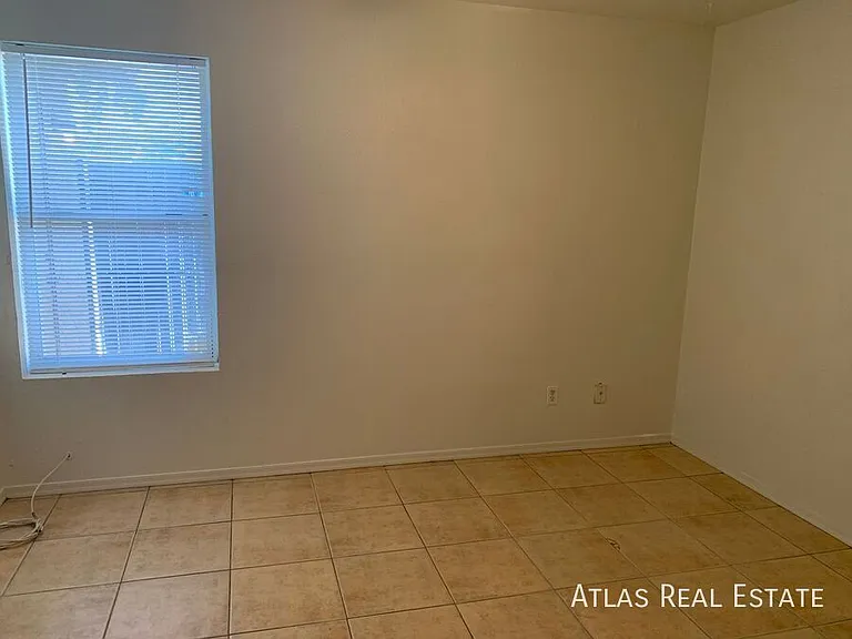 128 W Inglewood St #3 — Photo 10