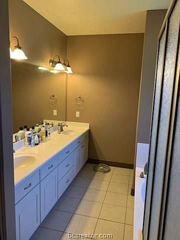 1st image of 2704 Colony Hills Dr