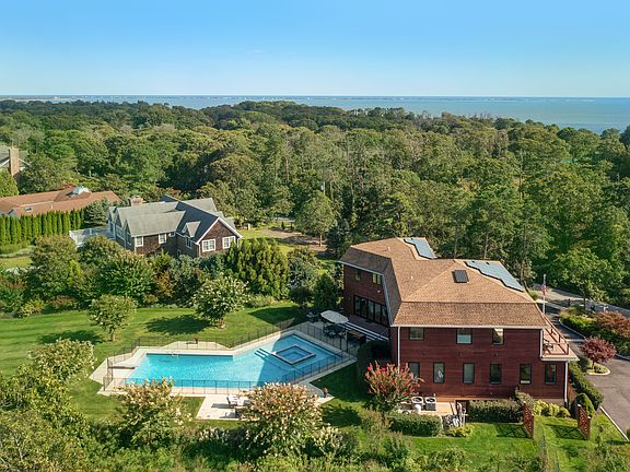 2nd image of 89 Old Canoe Place Rd