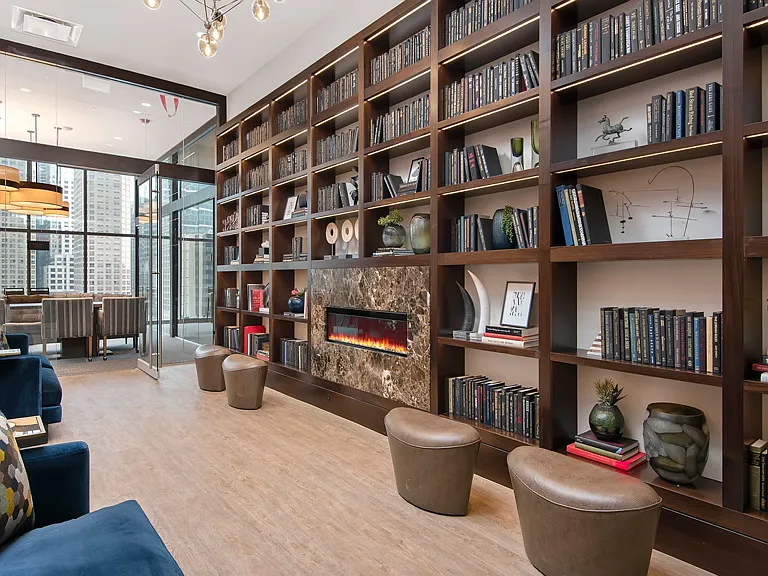 718 W Monroe St #2405 — Photo 10