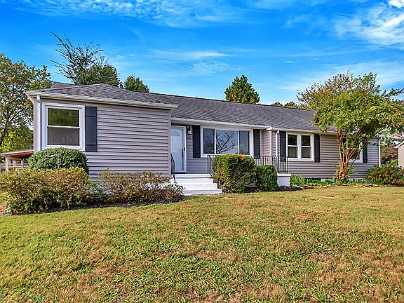 3rd image of 3616 Lucinda Dr