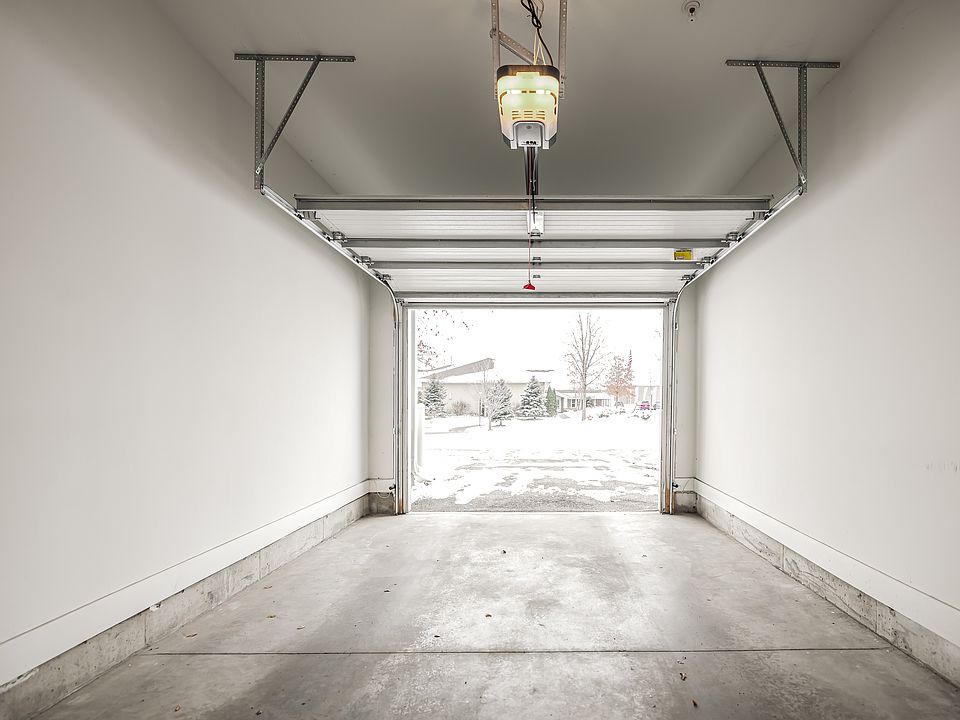 1st image of 350 Boulder Rd SE #1664141
