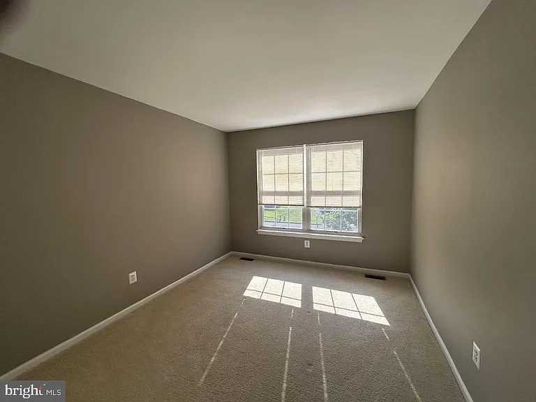2623 Virginia Ln — Photo 20