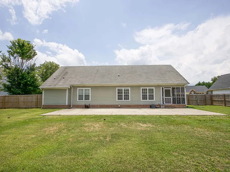 106 Harvest Ln — Photo 8