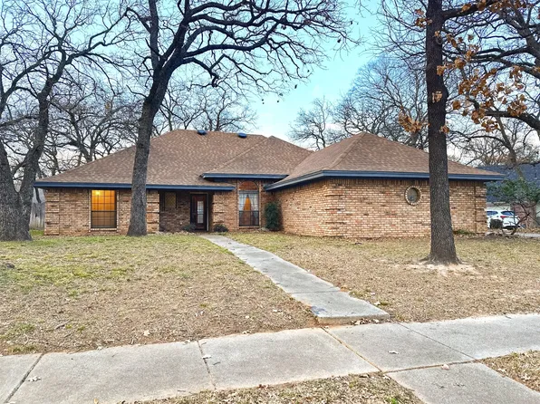 509 Topside Dr, Azle, TX 76020