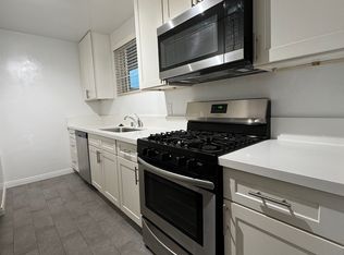 Regency East, Los Angeles, CA 90068