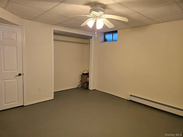 2758 N Cedar Ave — Photo 24