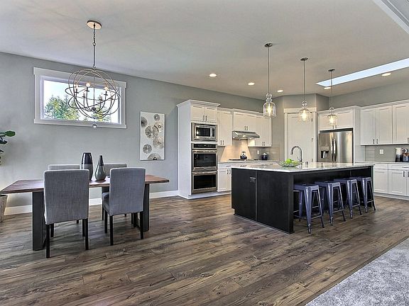 Example of Whitney Kitchen and Eating Nook