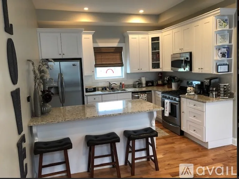 1918 W Berenice Ave #3 — Photo 2