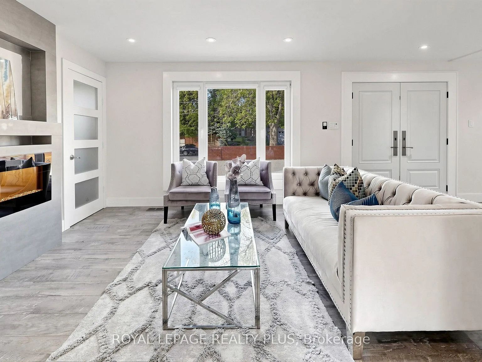 3 bed, $4,100 — Photo 2