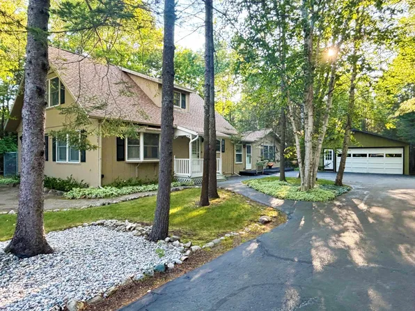 6951 Belfair Dr, Presque Isle, MI 49777