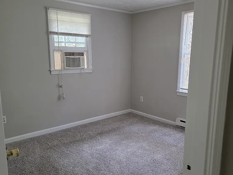 Bentley Woods Apartments — Photo 9