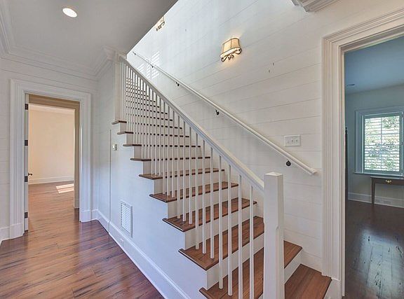5th image of 407 Hawkins Island Dr