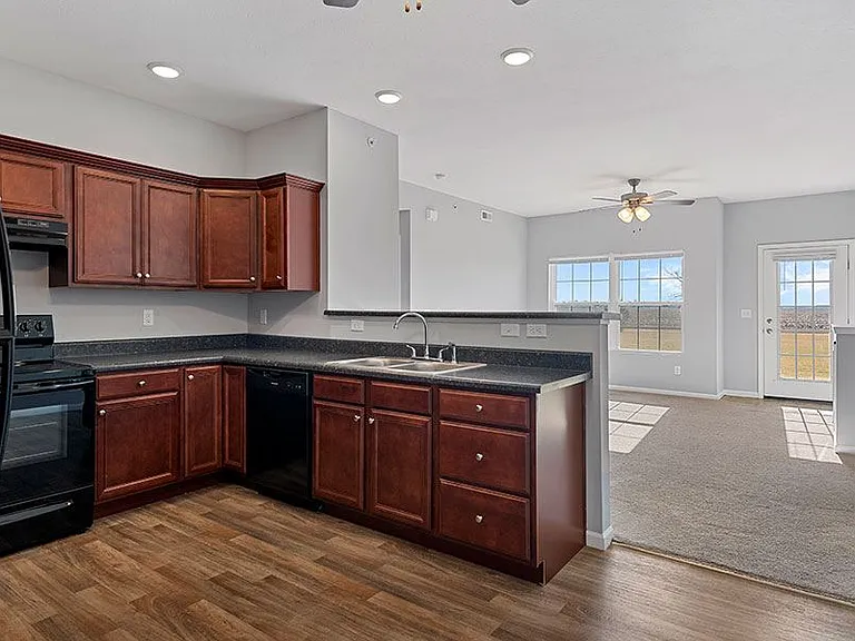 CARDINAL RIDGE — Photo 15