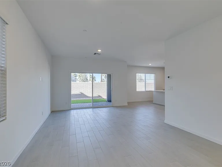 405 Isla Enclave Way — Photo 7