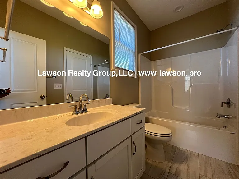 3602 Colonial Green Cir SW — Photo 42