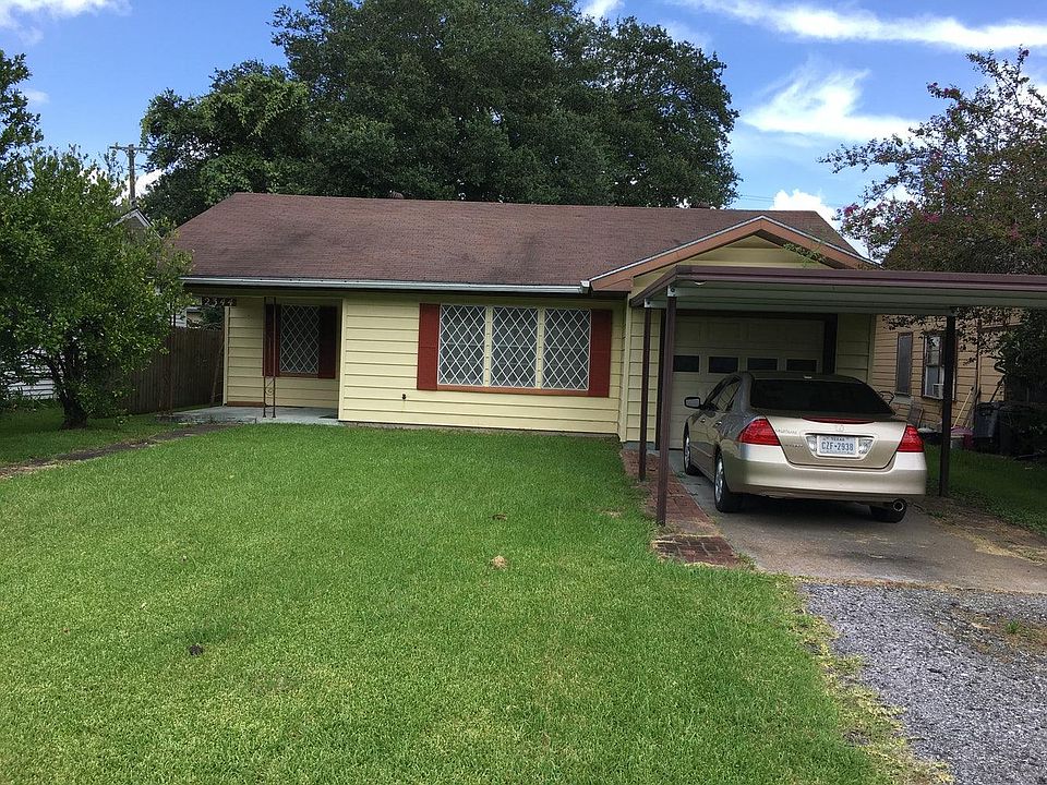 1st image of 2344 1st St