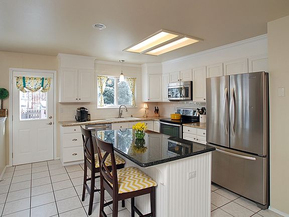 4th image of 15335 Holbein Dr