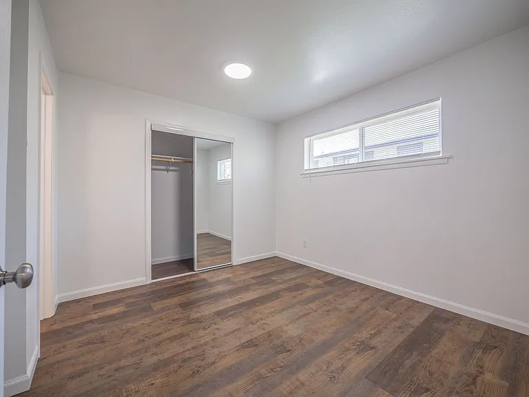 Campus View Apartments — Photo 39