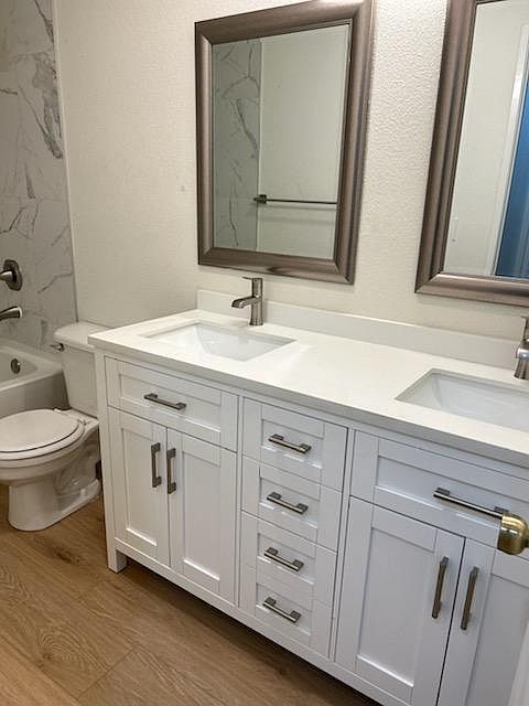2nd image of 4784 Hawley Blvd