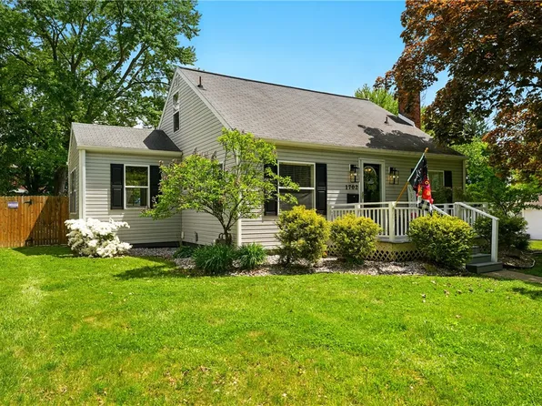 1702 Carlisle St, New Castle, PA 16105