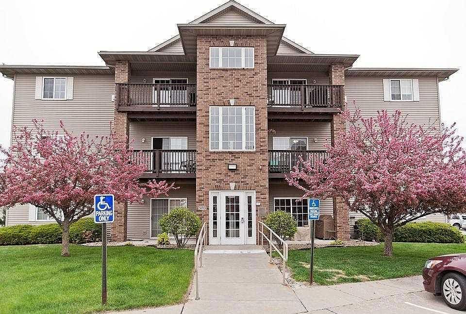 1st image of 505 Penn Ct APT 10